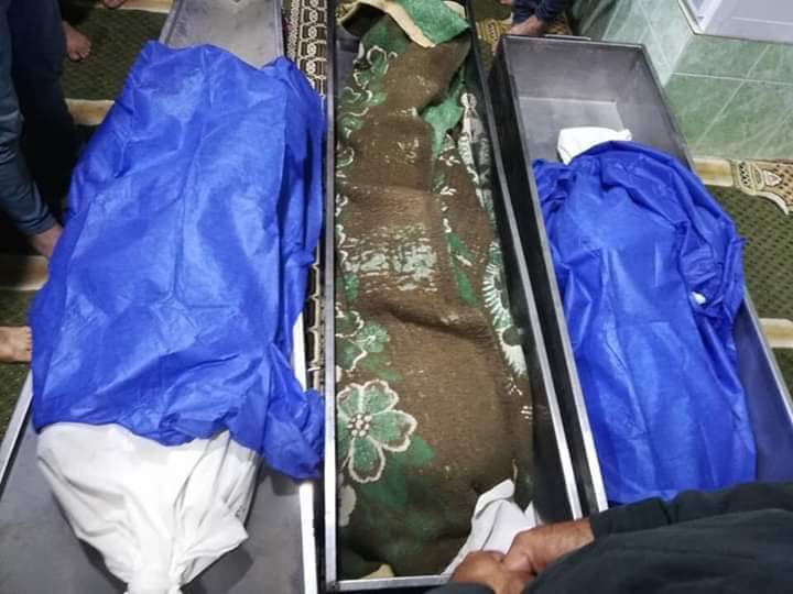 به‌ وێنه‌.. له‌ چوار قوڕنه‌ رێوڕه‌سمی به‌خاكسپاردنی ته‌رمی قوربانیانی بۆردومانه‌كانی توركیا به‌ڕێوه‌چوو